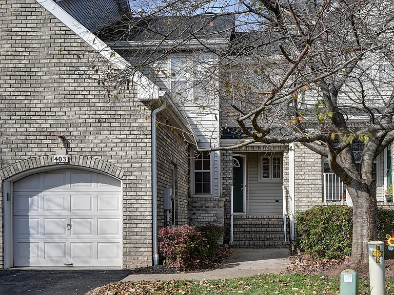 403 Taggert Dr — Photo 3