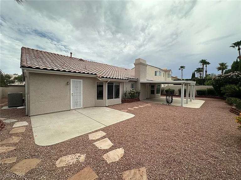2109 Cedar Hills St — Photo 27