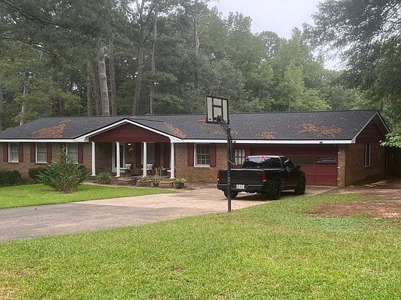 2nd image of 2045 Forest Dr