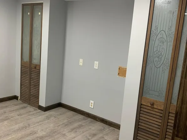 7803 Parkwood Dr, Saint Louis, MO 63123