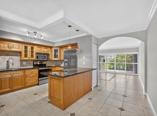 382 Golfview Rd APT C, North Palm Beach, FL 33408