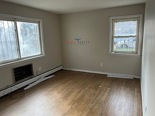 4th image of 75-03 Astoria Blvd N #1