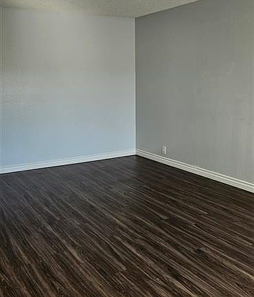 5th image of 13930 S Chadron Ave #308