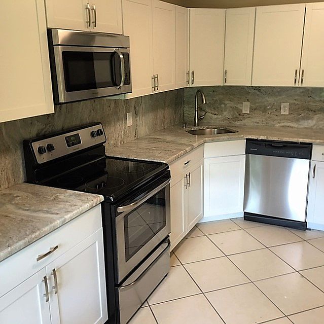 New Kitchen with Granite