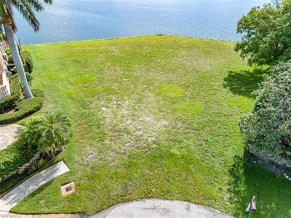 5th image of 490 Gray Ct #5