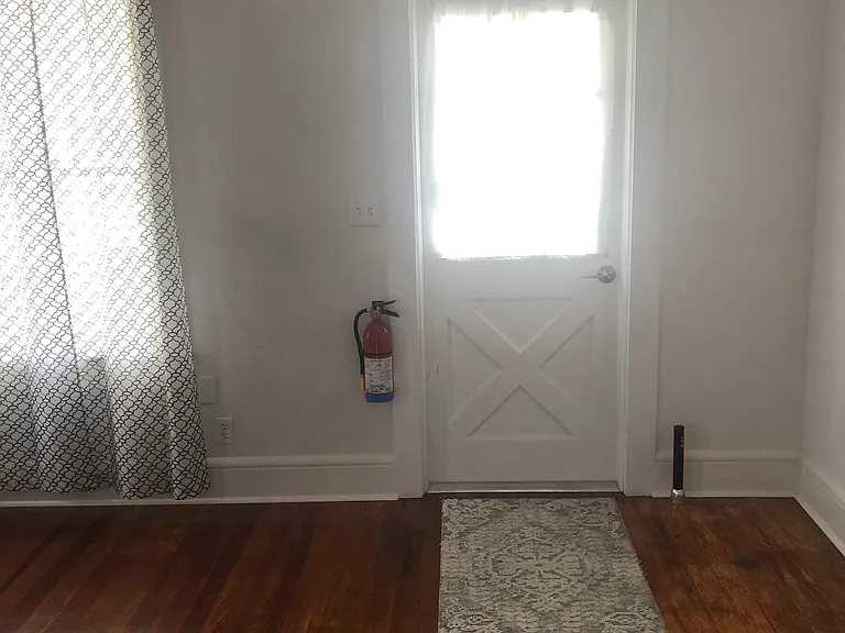 716 Davis St — Photo 10