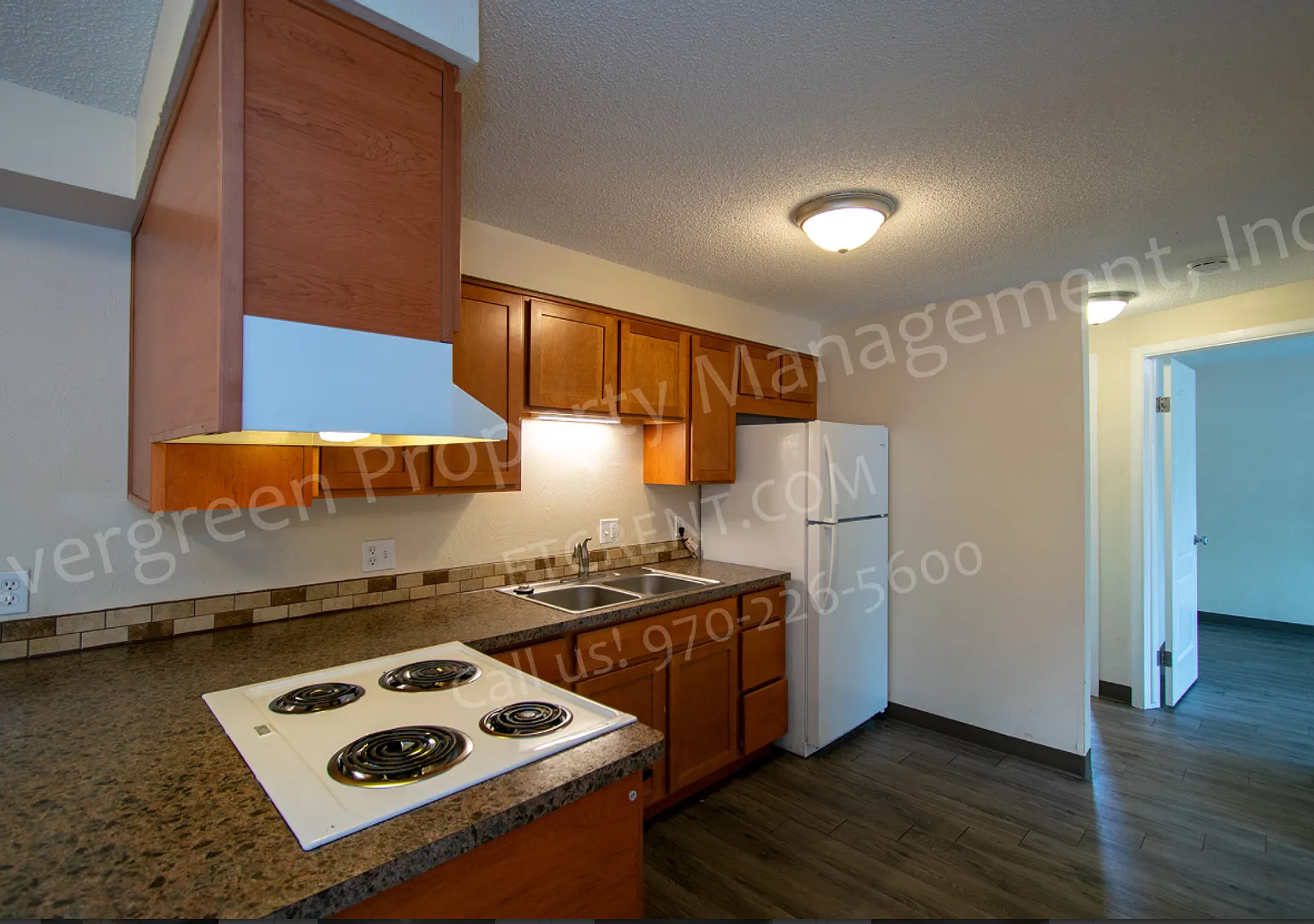Mosher Manor — Photo 1