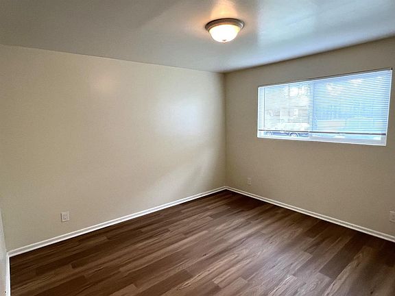 5th image of 114 W Padre St APT 3