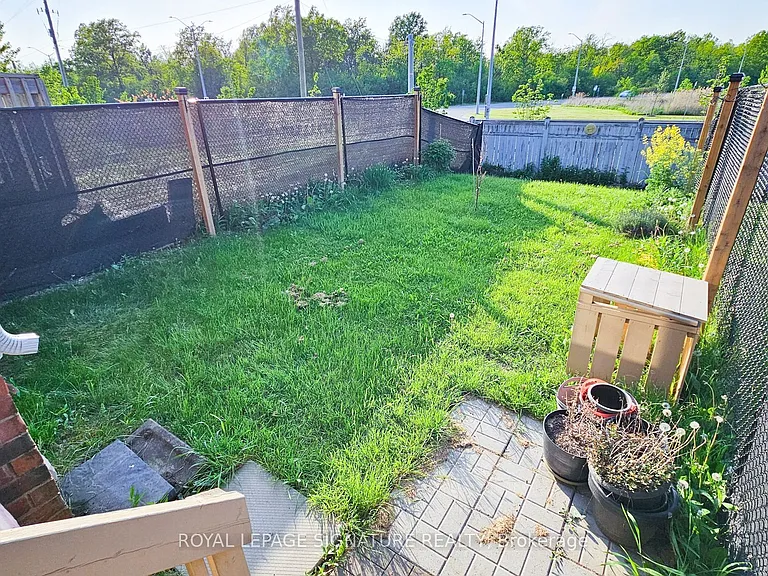 10 Keith Cres — Photo 29