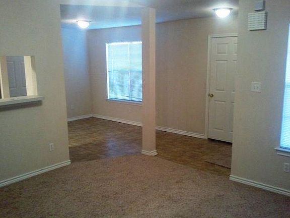 4th image of 942 Willow Pond St
