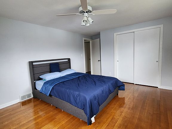 3rd image of 4804 Country Club Rd