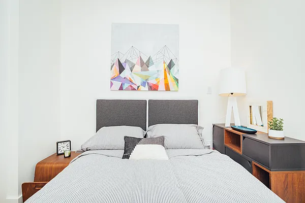 Rented by Nooklyn NYC LLC | media 41