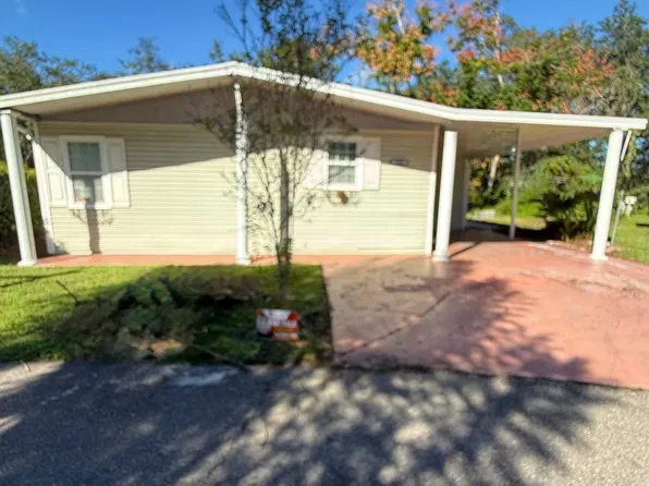 3909 Brookside Ln, Zephyrhills, FL 33541