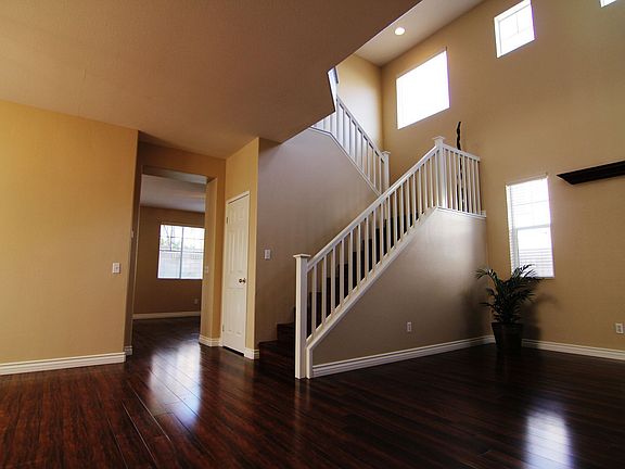 3rd image of 15734 Silverpointe Ave