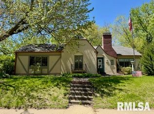 256 Thorwaldsen Pl, Clinton, IA 52732