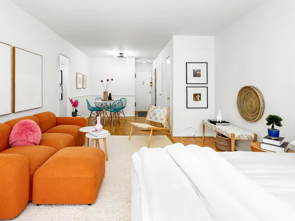 330 East 49th Street 4B image 3 of 13