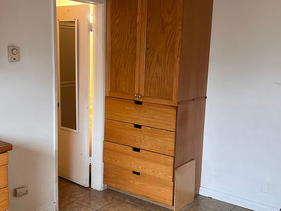 4th image of 10604 California Ave #1/2