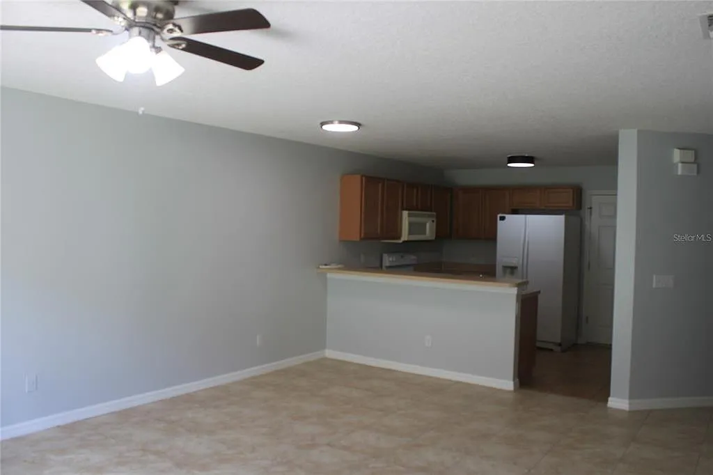 3 bed, 2.5 bath, 1495 sqft, $2,025 — Photo 3