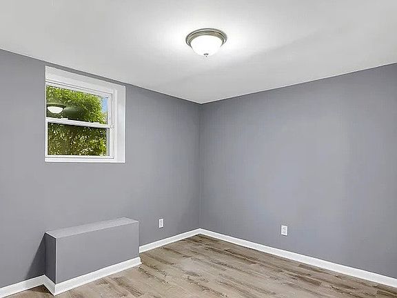 4th image of 30 N Cedar Ln