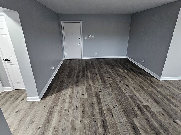 4th image of 2200 Scoville Ave APT 201