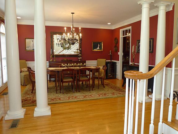 2nd image of 1719 Emerson Park Dr