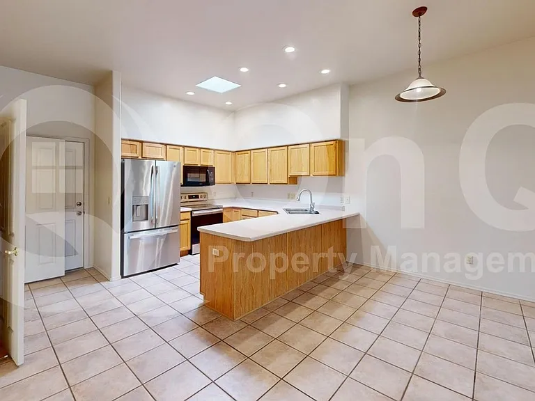 8142 N Peppersauce Dr — Photo 6