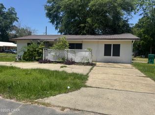 689 Deermont Cir, Chipley, FL 32428