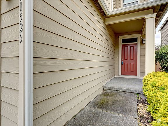 2nd image of 11525 175th Street E