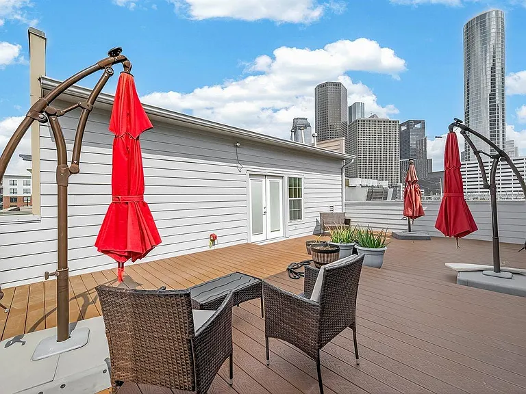 724 Ruthven St — Photo 44