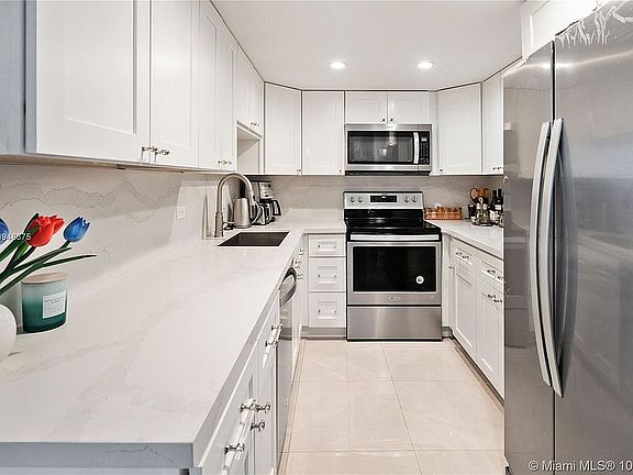 5th image of 20515 E Country Club Dr APT 544