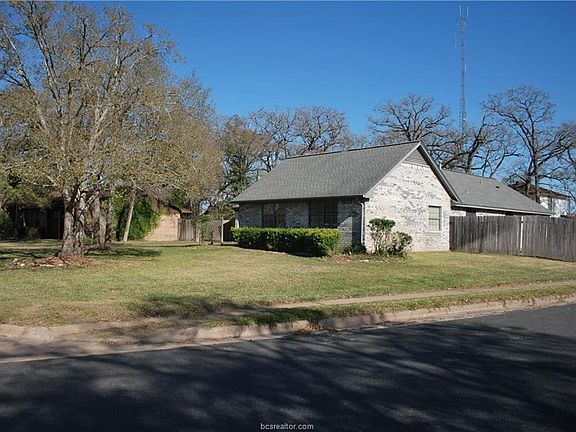 5th image of 2700 Greenberry Ct