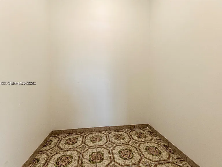 236 N Federal Hwy #201 — Photo 20