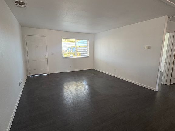 3rd image of 73538 Sun Valley Dr APT 4