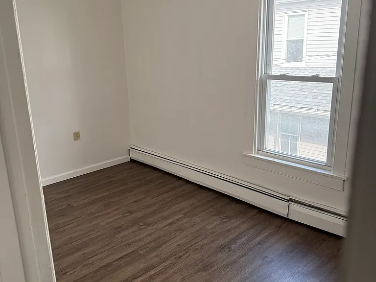 121-123 W Dorrance St — Photo 6