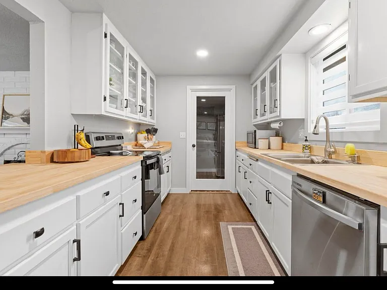 746 Hemlock Ct — Photo 9