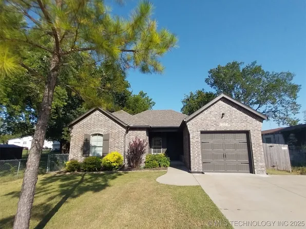 217 N Cromwell St, Catoosa, OK 74015
