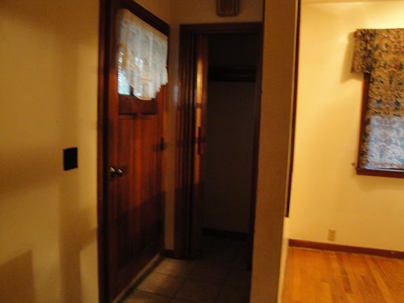 5th image of 1117 Desmont Dr