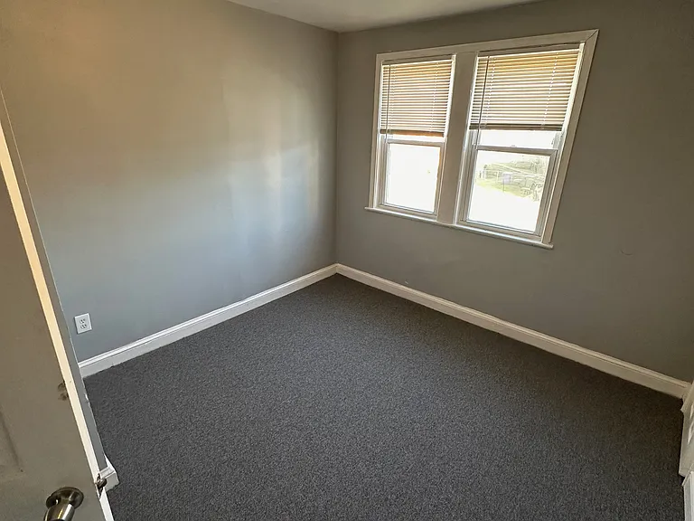 3703 W Franklin St — Photo 11