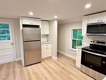 3rd image of 55 Spruce St #55