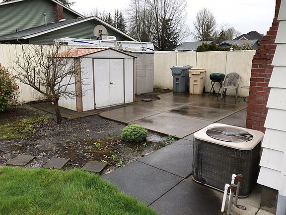 Side Yard Patio Area
