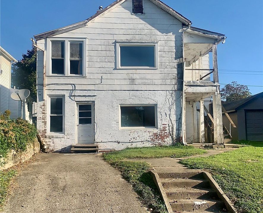 2nd image of 256 Burley St
