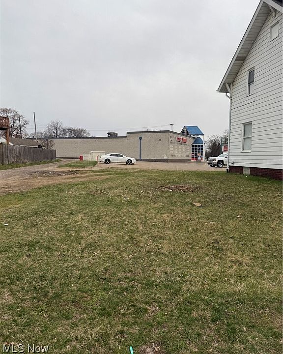2nd image of 1220 Dougherty Pl NW