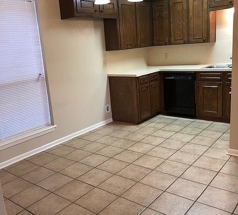 3rd image of 4119 Bill Owens Pkwy APT A