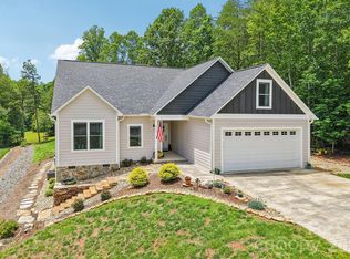3131 Richard St, Morganton, NC 28655