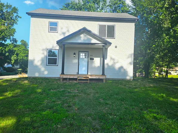 304 S Fulton St, Lacon, IL 61540