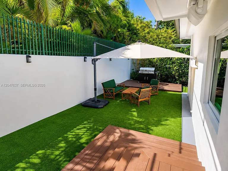 3504 Crystal View Ct — Photo 23