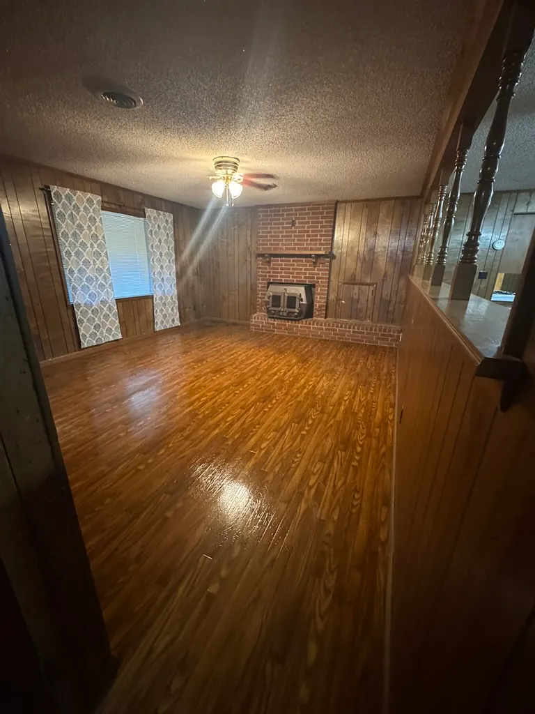 605 Bayless St. Wister - 1 — Photo 2