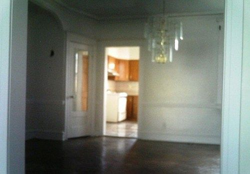 4th image of 513 W Abbottsford Ave