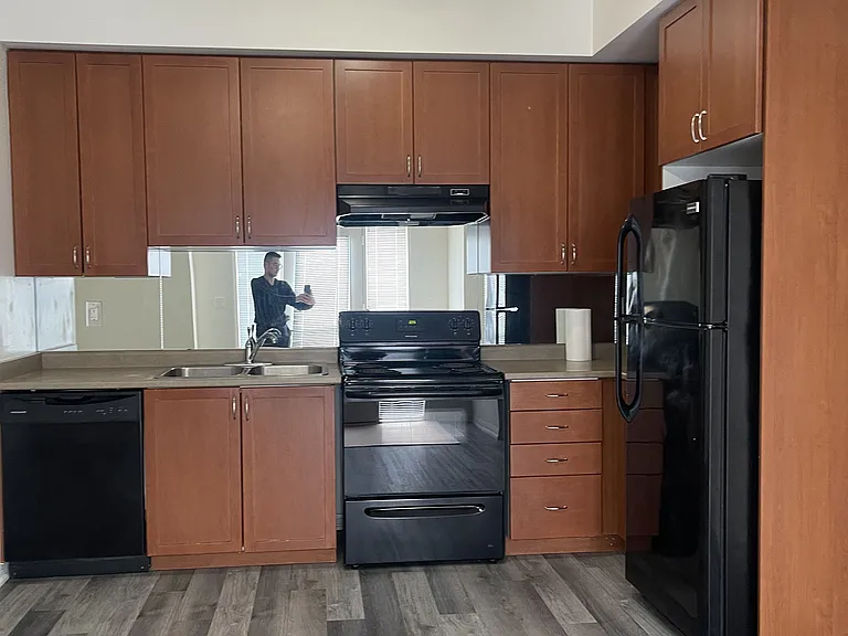 3135 Boxford Cres #16 — Photo 4