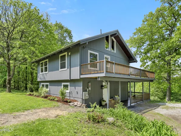 139 Birch Grove Rd, Williamstown, MA 01267